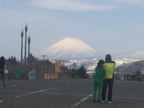中山峠から蝦夷富士を眺望